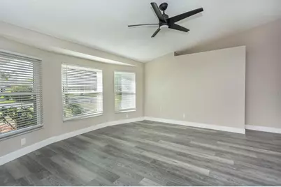 5405 Queen Victoria Drive, Leesburg, FL 34748 - Photo 9