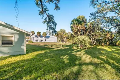404 Canal Street, Tarpon Springs, FL 34689 - Photo 11