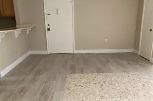 3840 N Lake Dr, Tampa, FL 33614 - Photo 15