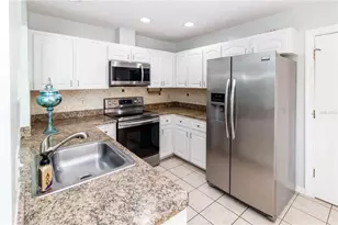 11515 Scotch Pine Dr, New Port Richey, FL 34654 - Photo 5