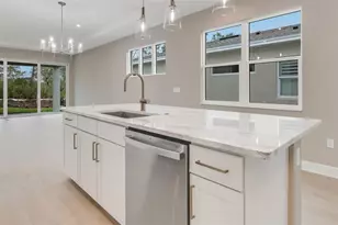 1292 Jackson Hole Ct, Deland, FL 32724 - Photo 9