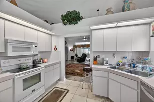 9288 New Orleans Dr, Weeki Wachee, FL 34613 - Photo 19