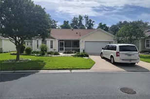 1033 Oak Forest Dr, The Villages, FL 32162 - Photo 3