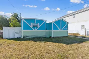 7091 Westwind St, Weeki Wachee, FL 34607 - Photo 7