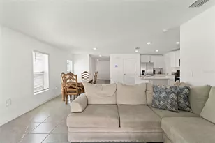 37445 Sharks Eye Ln, Zephyrhills, FL 33541 - Photo 11