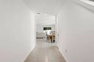 37445 Sharks Eye Ln, Zephyrhills, FL 33541 - Photo 9