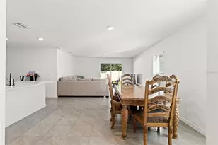 37445 Sharks Eye Ln, Zephyrhills, FL 33541 - Photo 13