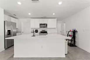 37445 Sharks Eye Ln, Zephyrhills, FL 33541 - Photo 13