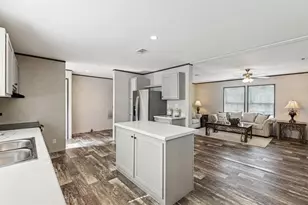 16077 Bradenton St, Brooksville, FL 34604 - Photo 7