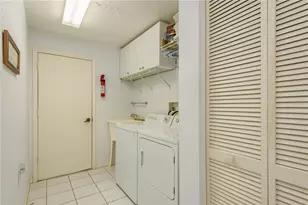 6045 Country Ridge Ln, New Port Richey, FL 34655 - Photo 11