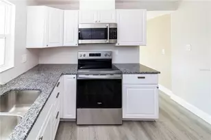 7122 Astor Dr, New Port Richey, FL 34652 - Photo 17