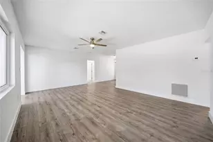 204 22nd St W, Bradenton, FL 34205 - Photo 9