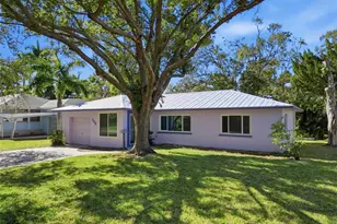 204 22nd St W, Bradenton, FL 34205 - Photo 23