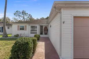 29314 Princeville Dr, San Antonio, FL 33576 - Photo 3