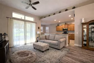 10127 Tria Dr, Weeki Wachee, FL 34613 - Photo 7