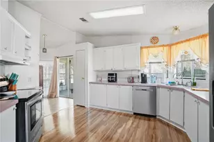 2757 Kingswood Cir, Brooksville, FL 34604 - Photo 9