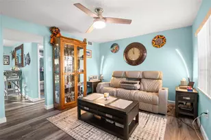 12005 Wren Ct, New Port Richey, FL 34654 - Photo 5