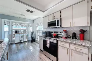 10654 Fallen Leaf Ln, Port Richey, FL 34668 - Photo 15