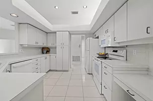 9369 Ashley Dr, Weeki Wachee, FL 34613 - Photo 19