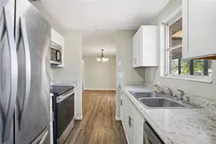 9543 Century Dr, Spring Hill, FL 34608 - Photo 11