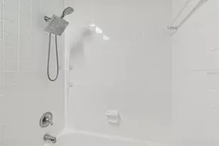 1930 Gregory Dr, Tampa, FL 33613 - Photo 21