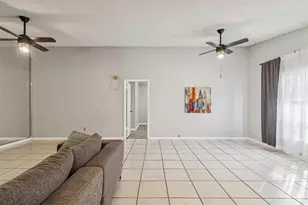 1930 Gregory Dr, Tampa, FL 33613 - Photo 85