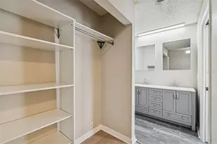 1930 Gregory Dr, Tampa, FL 33613 - Photo 49