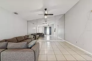 1930 Gregory Dr, Tampa, FL 33613 - Photo 61