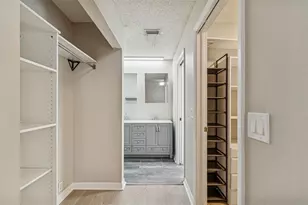 1930 Gregory Dr, Tampa, FL 33613 - Photo 47