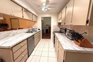 8014 Casuarina Dr, Port Richey, FL 34668 - Photo 9