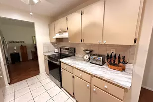 8014 Casuarina Dr, Port Richey, FL 34668 - Photo 11