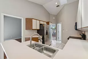 377 Wood Chuck Ave, Tarpon Springs, FL 34689 - Photo 37