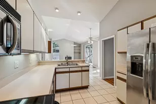 377 Wood Chuck Ave, Tarpon Springs, FL 34689 - Photo 31