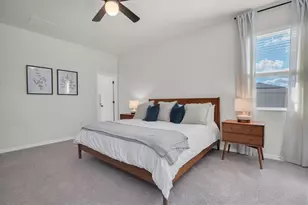 37557 MacKenzie Dr, Zephyrhills, FL 33540 - Photo 13