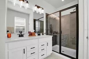 37557 MacKenzie Dr, Zephyrhills, FL 33540 - Photo 15