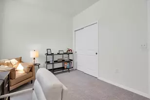 37557 MacKenzie Dr, Zephyrhills, FL 33540 - Photo 23