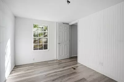 9727 Lake Drive, Weeki Wachee, FL 34613 - Photo 15