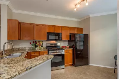 2730 Via Tivoli #320B, Clearwater, FL 33764 - Photo 9