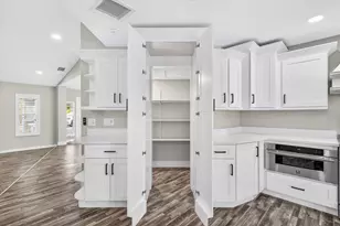 4111 Marine Pkwy, New Port Richey, FL 34652 - Photo 15