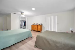 817 Riverside Dr, Tarpon Springs, FL 34689 - Photo 15
