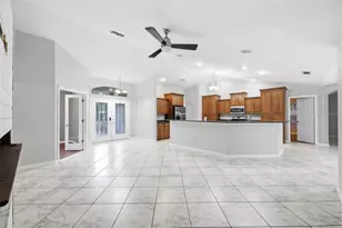 18236 Macek Rd, Weeki Wachee, FL 34614 - Photo 11