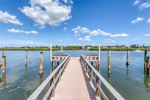 19111 Vista Bay Dr, Indian Shores, FL 33785 - Photo 25