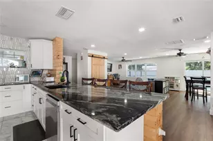 7124 Wrenwood Cir, Tampa, FL 33617 - Photo 7