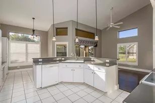 9326 Palm Haven Ct, New Port Richey, FL 34655 - Photo 11