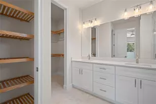 199 E Live Oak St, Tarpon Springs, FL 34689 - Photo 15