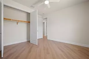 199 E Live Oak St, Tarpon Springs, FL 34689 - Photo 19