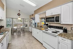 9625 Oakwood Hills Ct, New Port Richey, FL 34655 - Photo 19