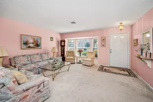 9625 Oakwood Hills Ct, New Port Richey, FL 34655 - Photo 9