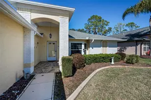 9625 Oakwood Hills Ct, New Port Richey, FL 34655 - Photo 7