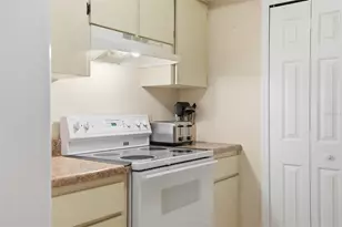 10278 Brentlawn St, Spring Hill, FL 34608 - Photo 9